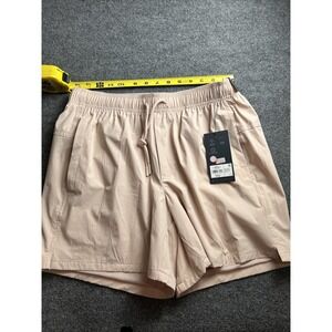 VRST Men's M Everyday Shorts Light Pink 5" Inseam Pockets Liner New 1017